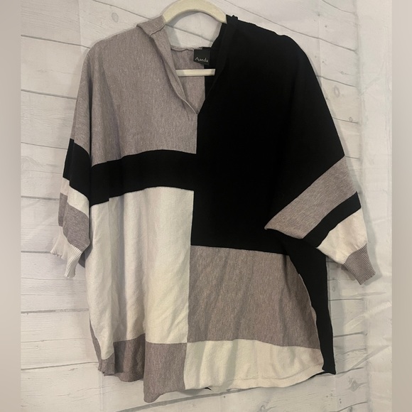 Aaeda Sweaters - NWOT sweater/hoodie